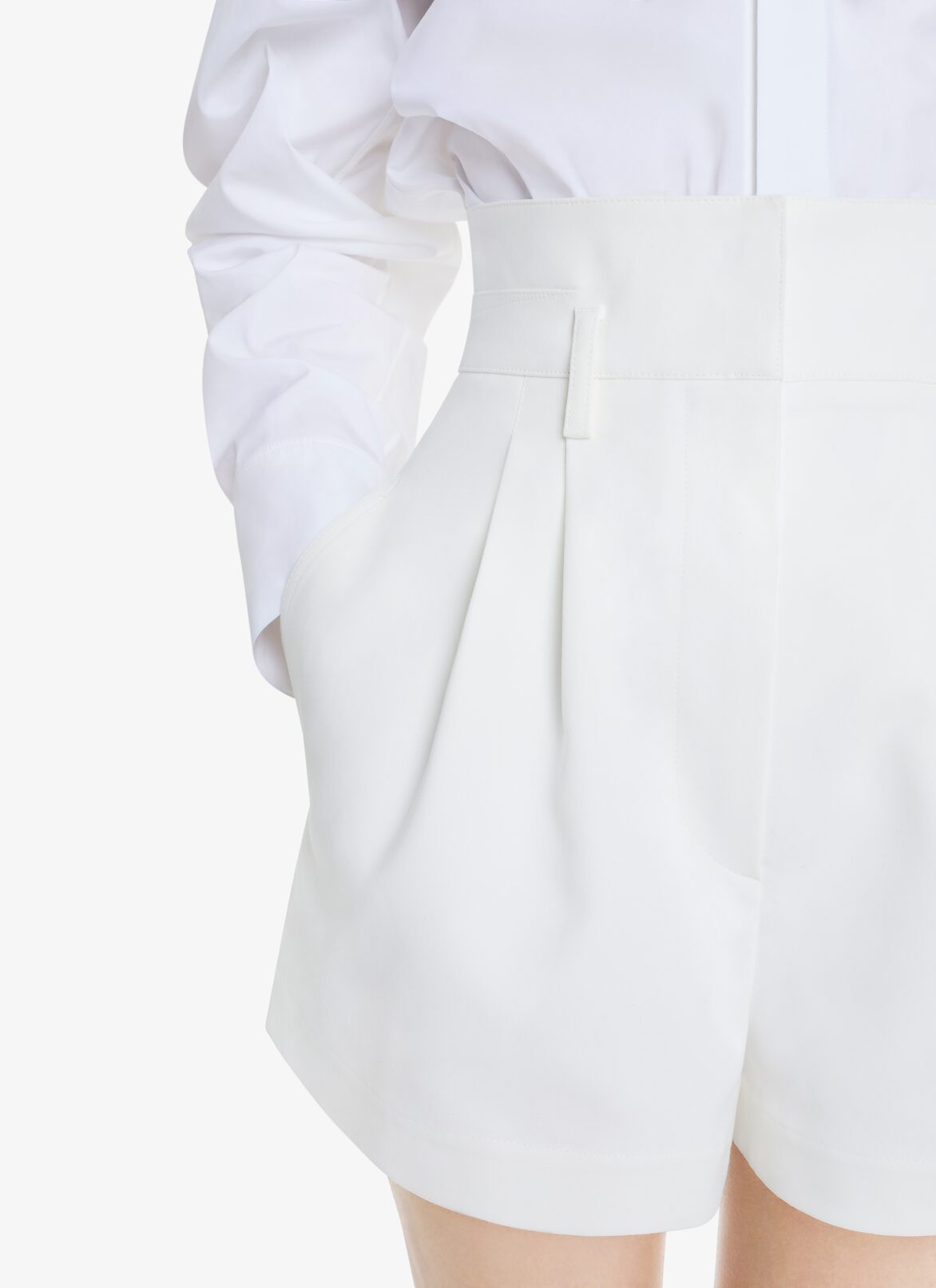HIGH-WAIST COTTON SHORTS ALAÏA PEARL WHITE HIGH-WAIST COTTON SHORTS